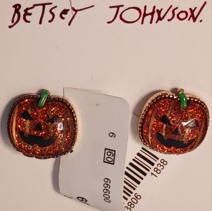 Jack-o-lantern stud earrings